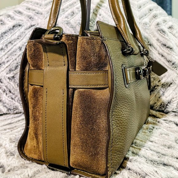 EUC - COACH FATIGUE/DARK GUNMETAL SWAGGER 27 (12117) - Picture 3 of 14